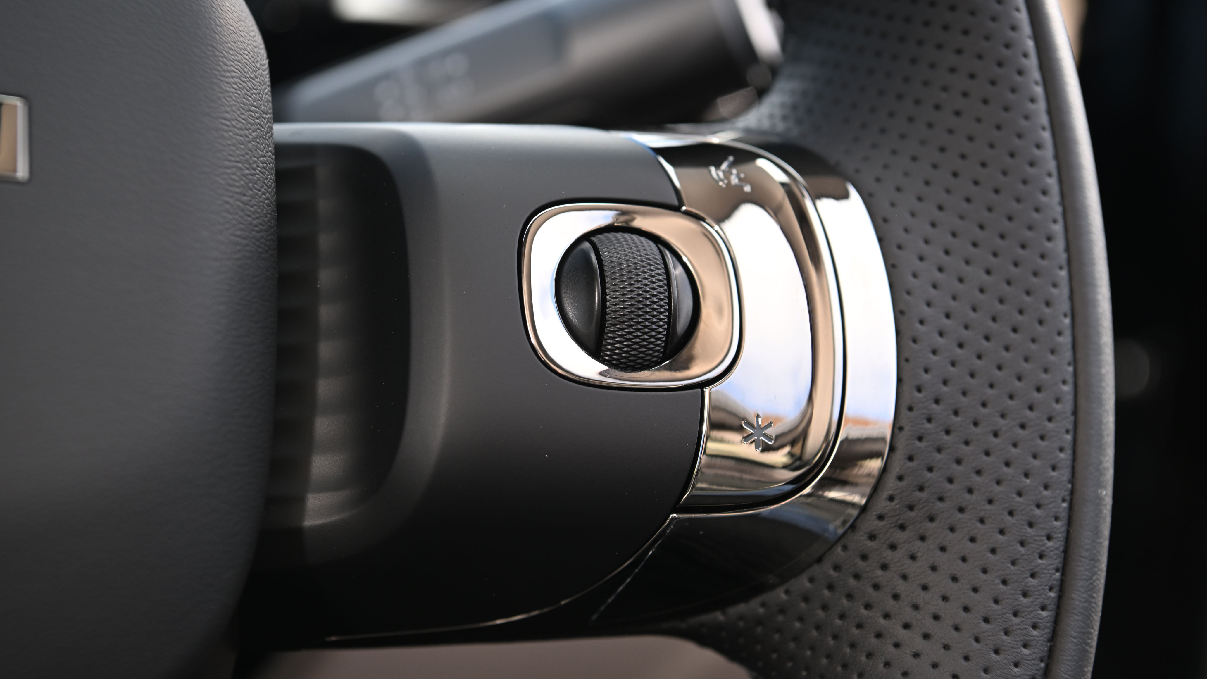 Aion V - steering wheel controls
