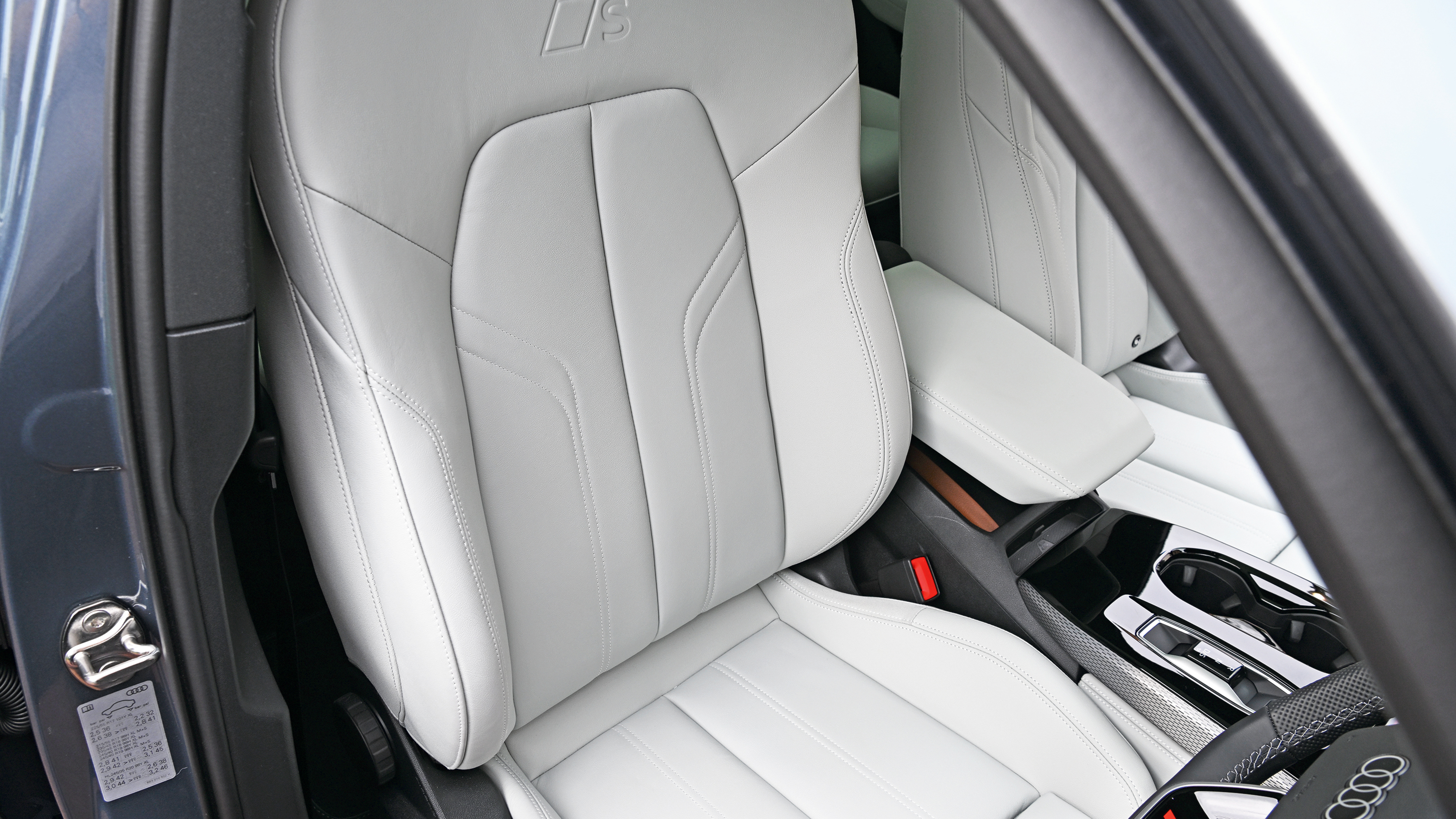 Audi A5 Avant TDI quattro S Line - seats