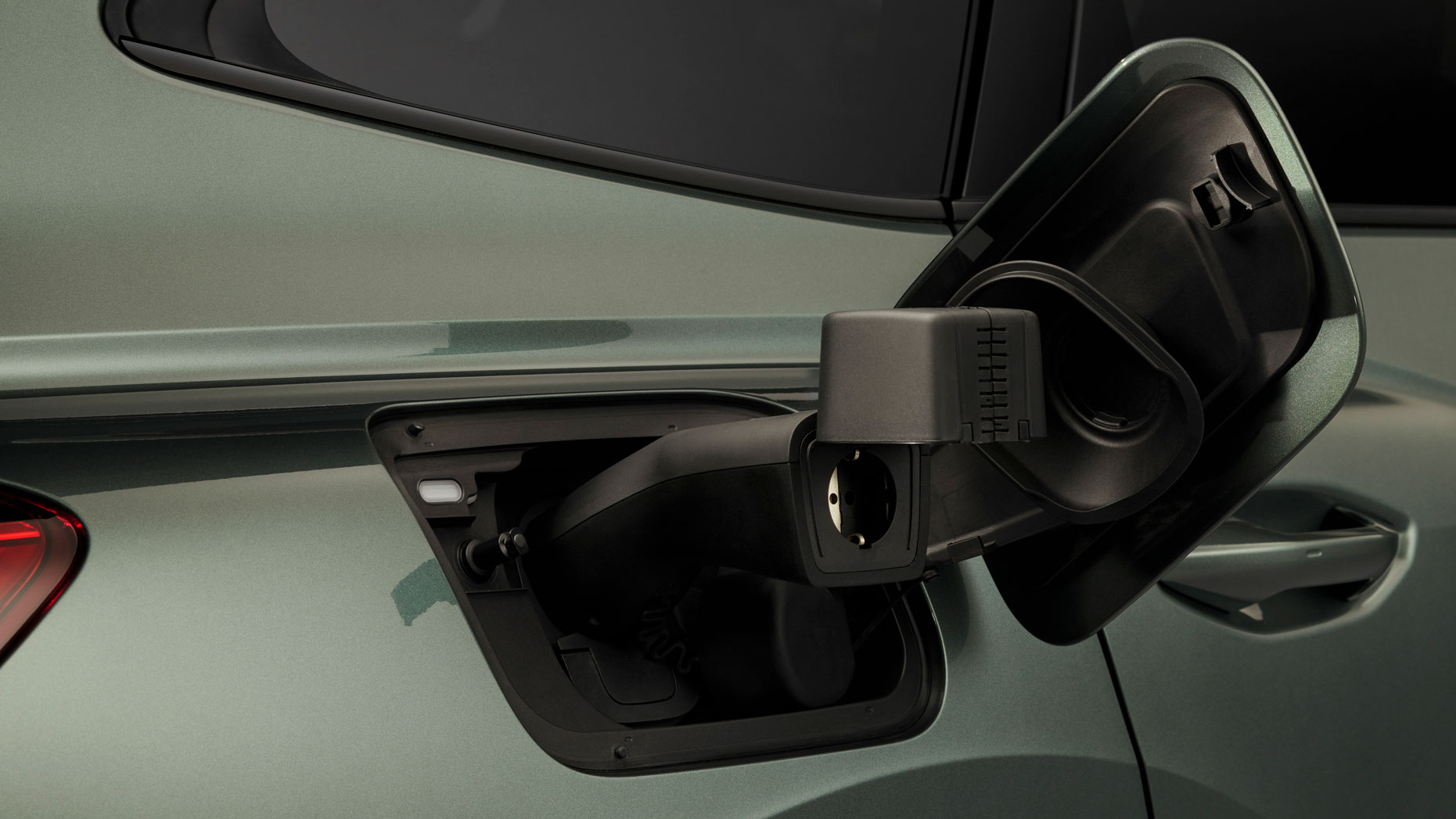 Audi Q4 Sportback e-tron facelift - charging port