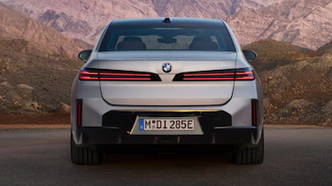 BMW i7 - full rear