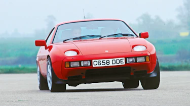 Porsche 928