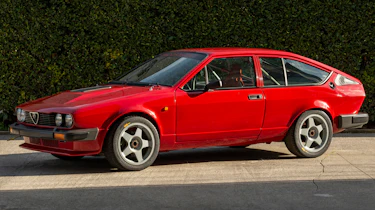 ALfa Romeo GTV6 - front static