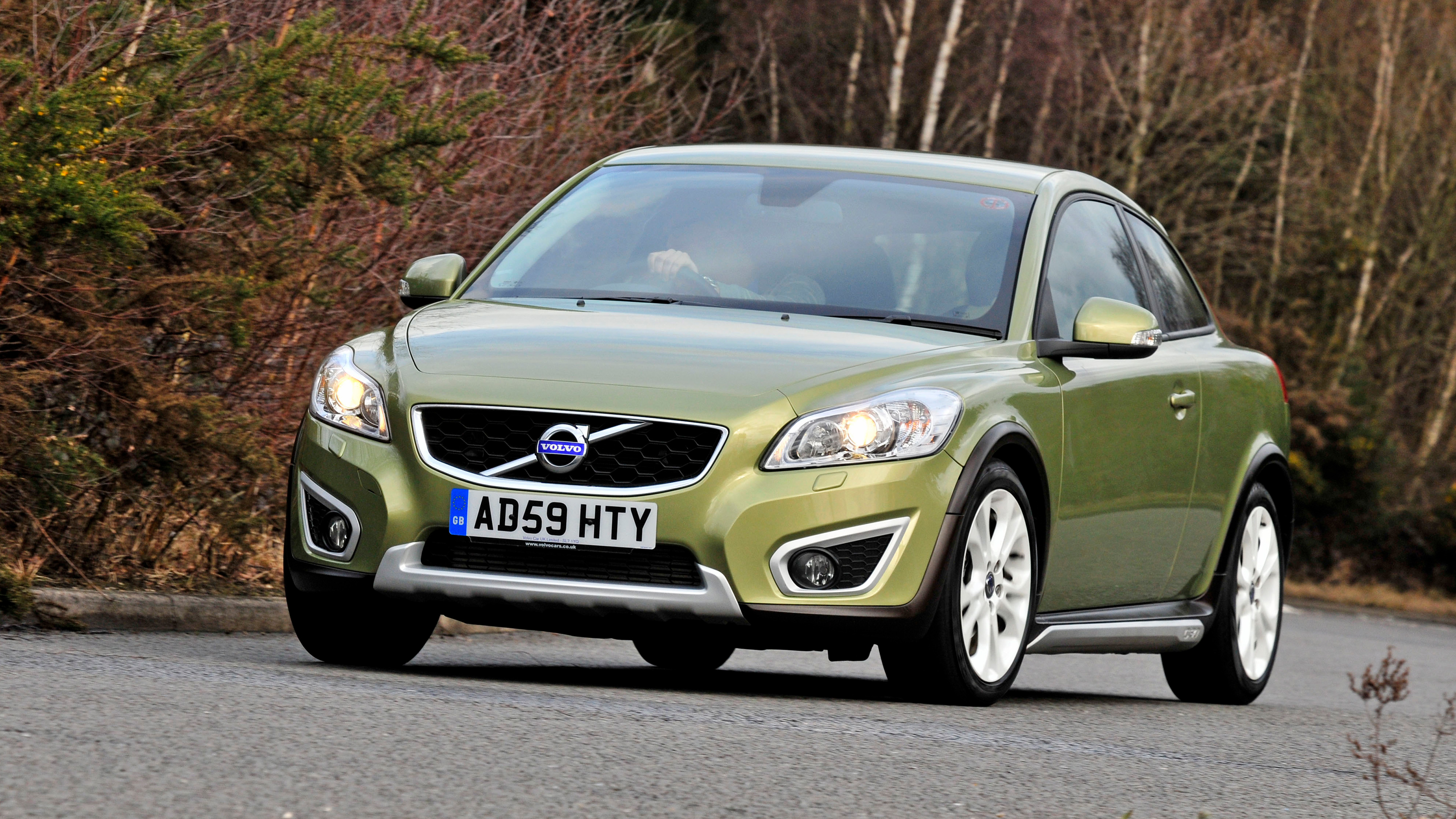 Volvo C30 - front cornering