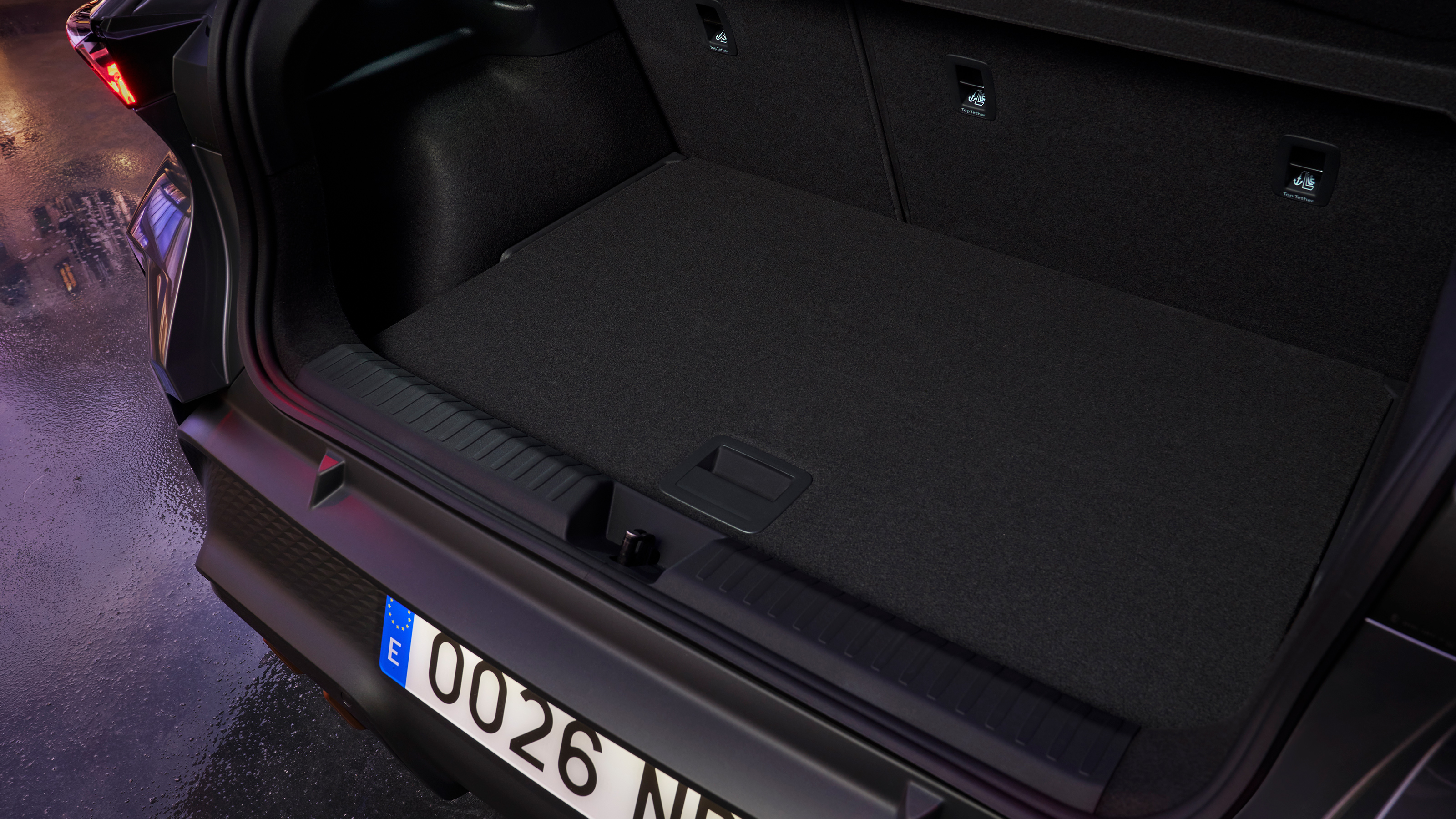 Cupra Raval boot