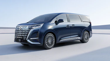 Denza D9 - front