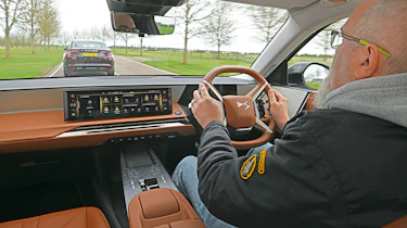 DS No.8 - driving