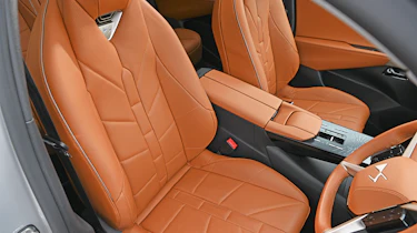 DS No.8 - seats