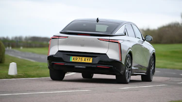 DS No8 - rear cornering
