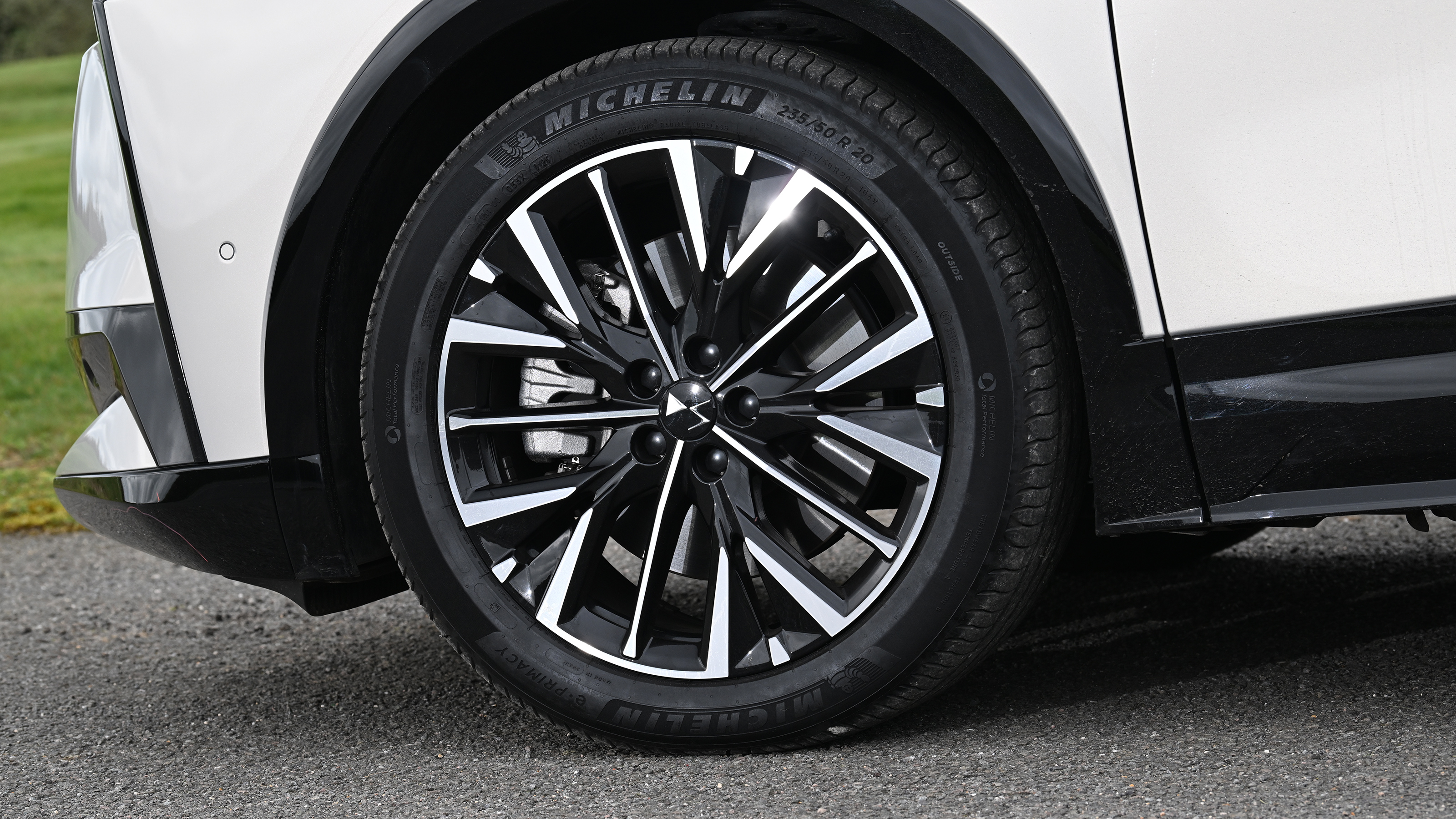 DS No8 - wheel