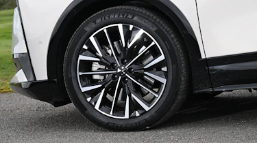 DS No8 - wheel