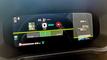 Dacia Bigster Journey hybrid 155 - driver display