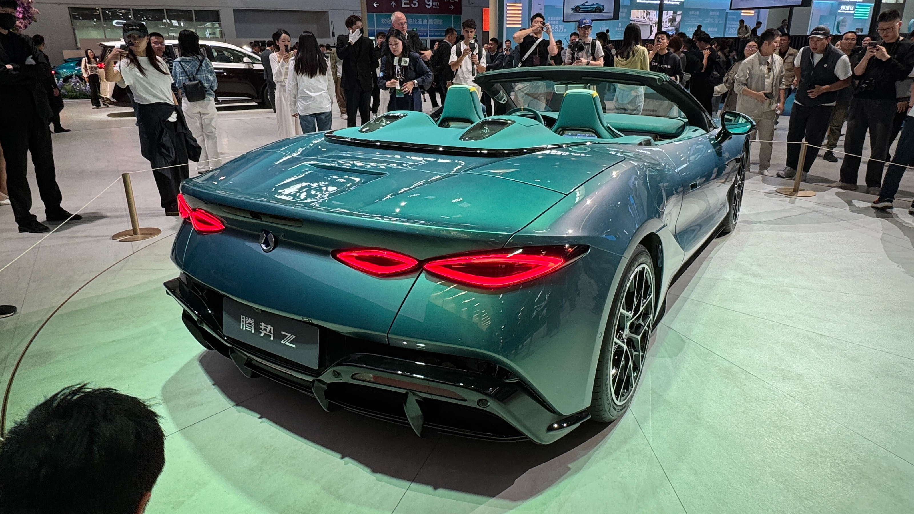 Denza Z - Jordan rear 3/4