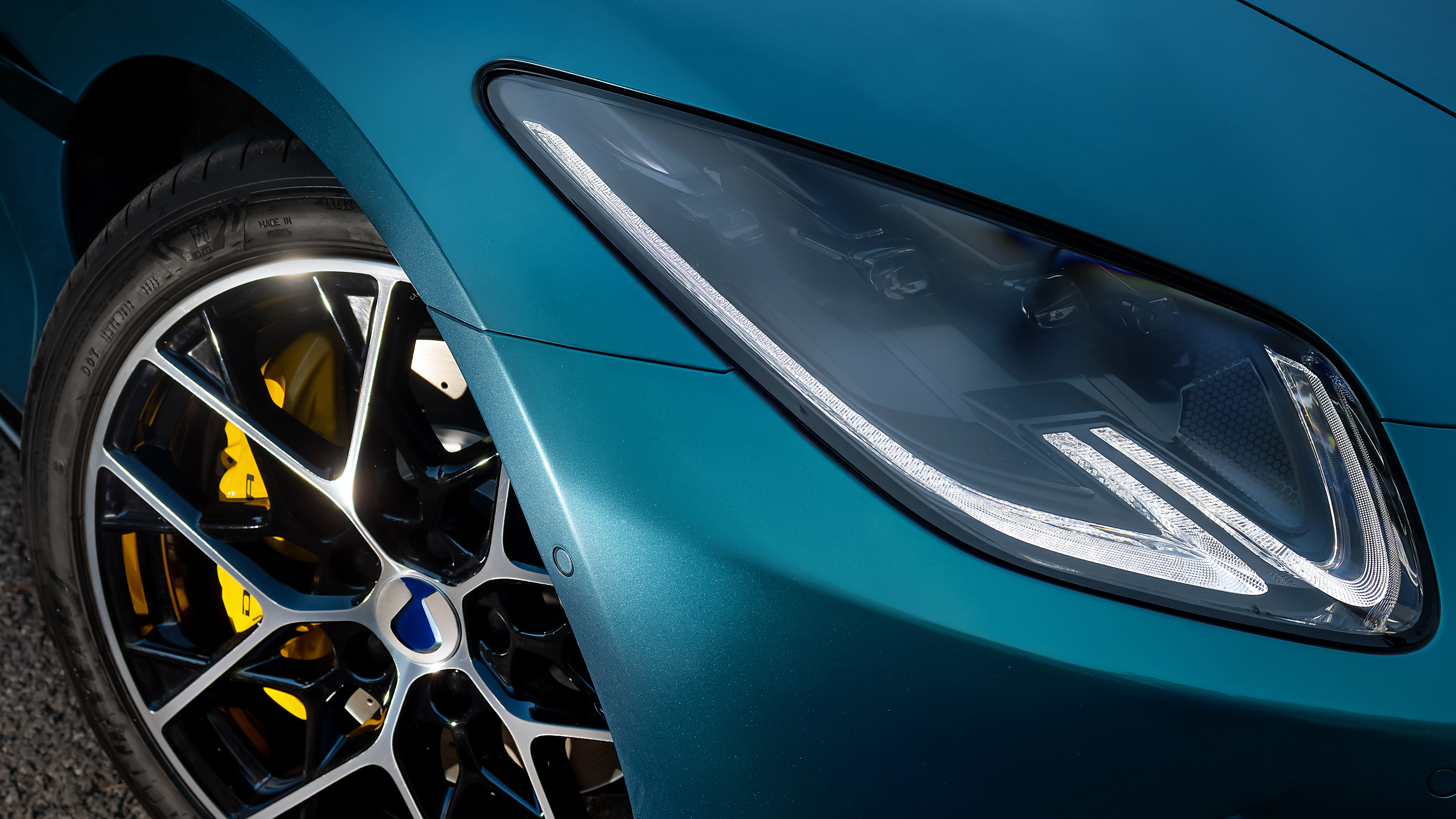 Denza Z - headlight