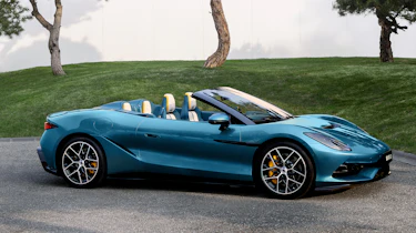 Denza Z - roof down