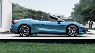 Denza Z - side profile