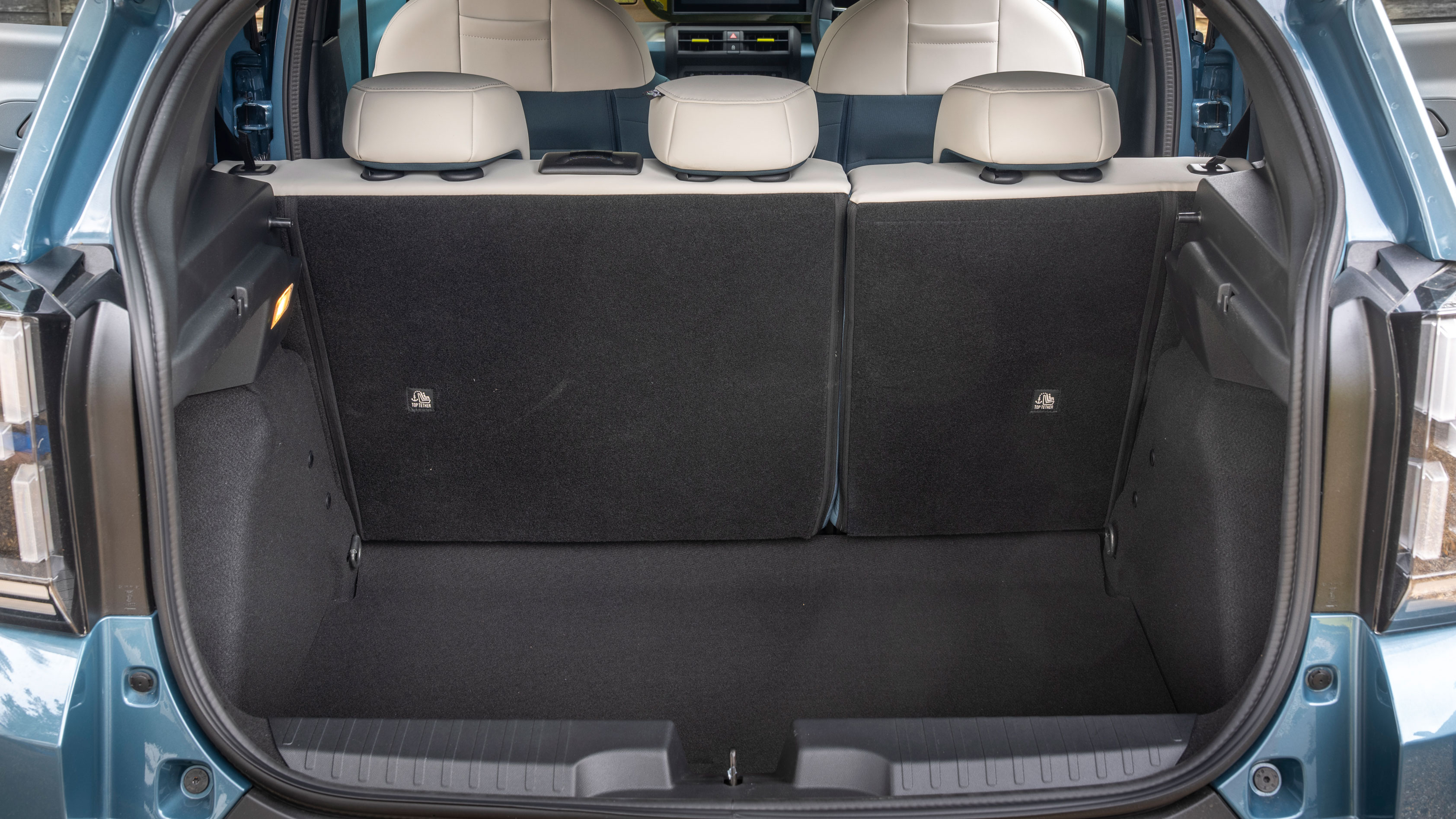 Fiat Grande Panda Hybrid UK - boot