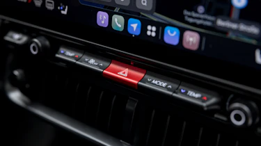 Hyundai Ioniq 3 - button
