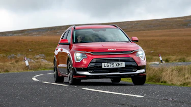 Kia Niro - front cornering