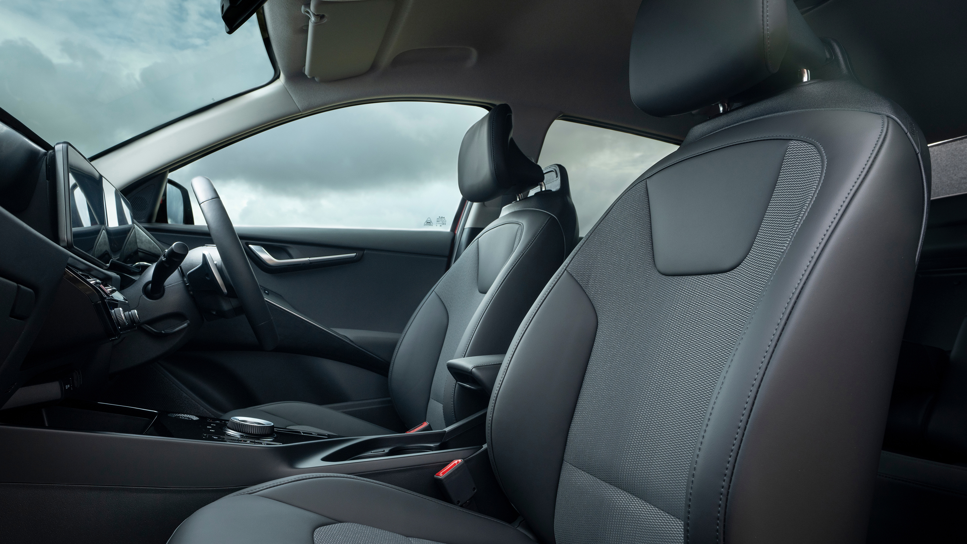 Kia Niro - front seats