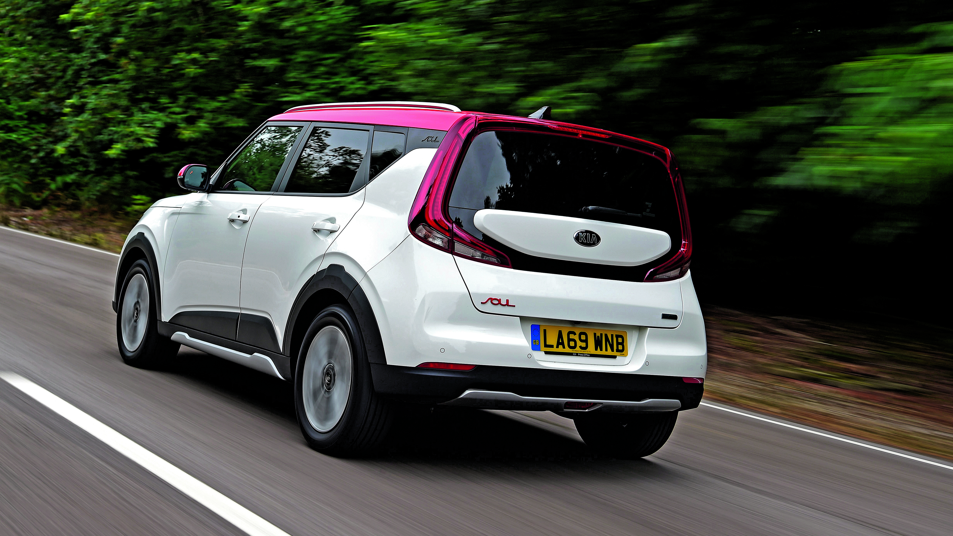Kia Soul EV Mk3 - rear tracking 