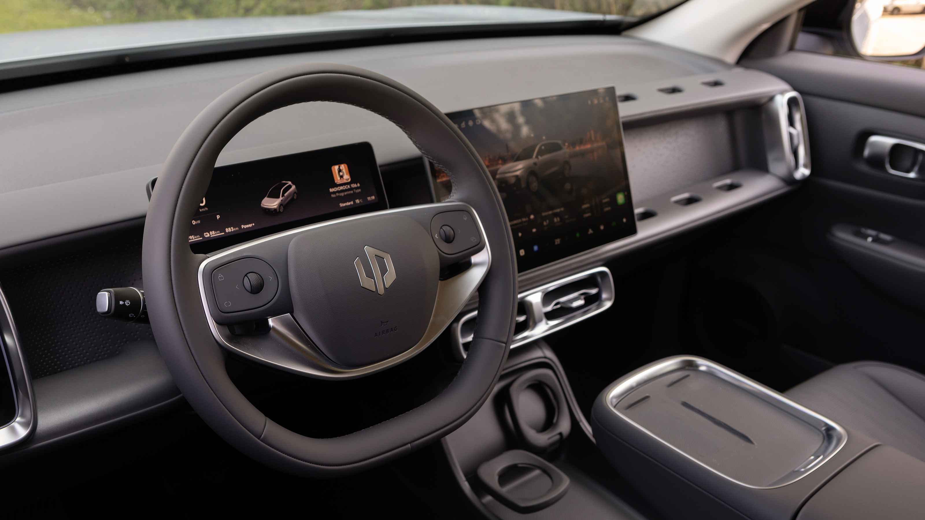 New Leapmotor B10 Hybrid EV - front interior, dashboard 
