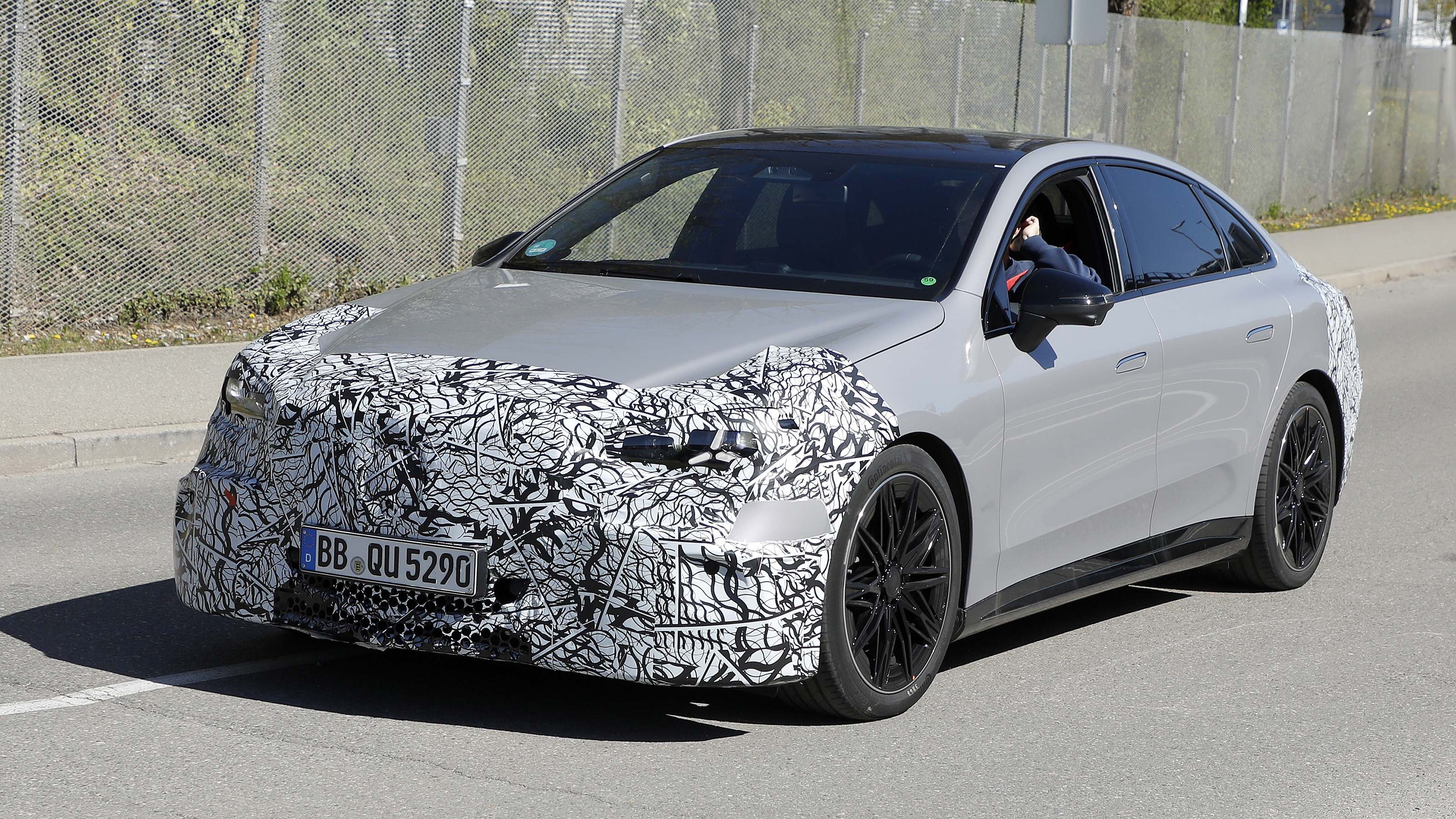 Mercedes C-Class Electric - grey front 3/4 