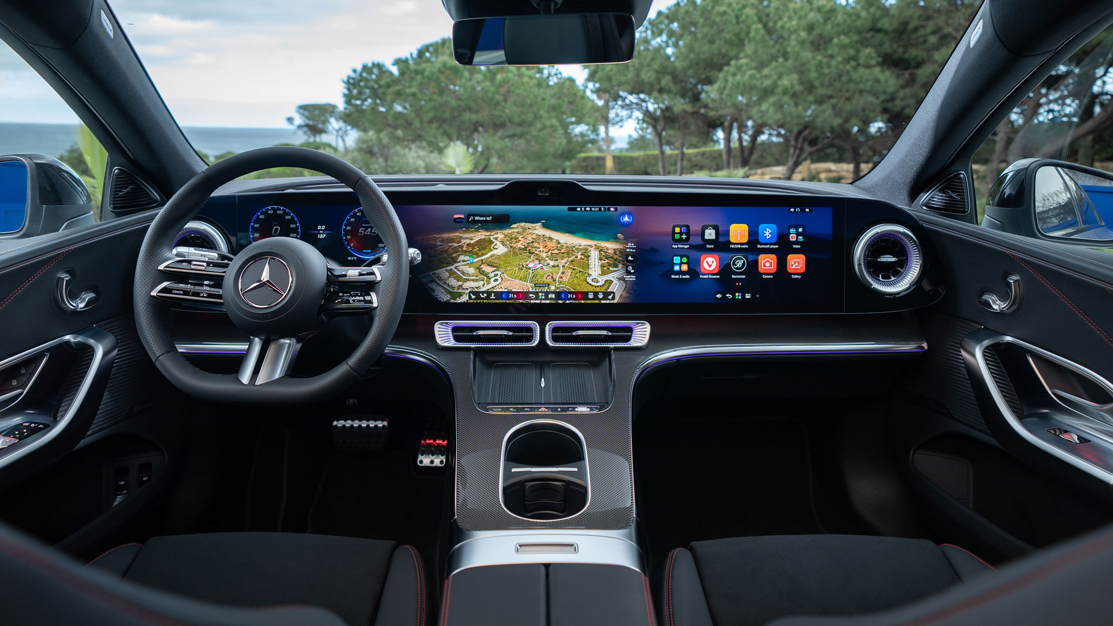 Mercedes C-Class Electric - dash