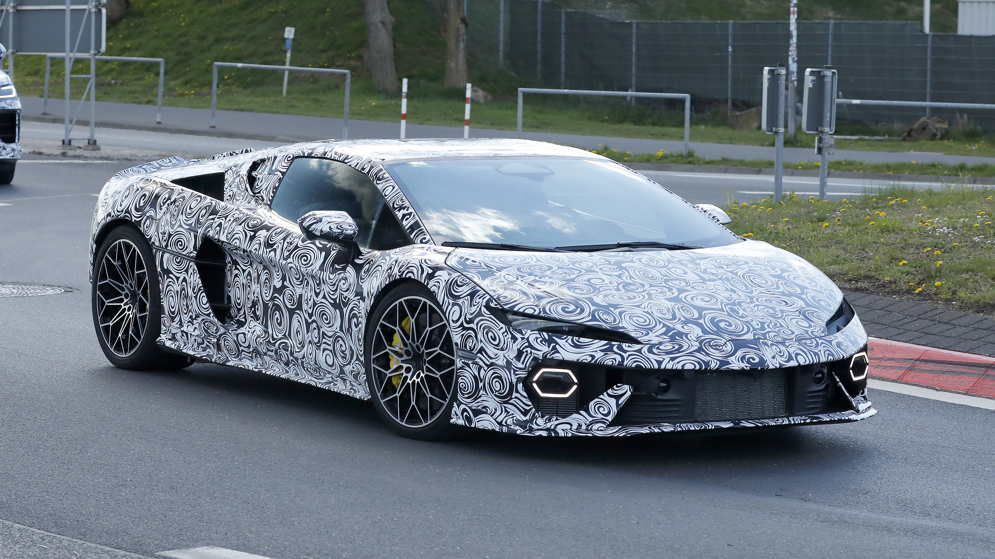 New Lamborghini Temerario Spyder testing - front tracking 
