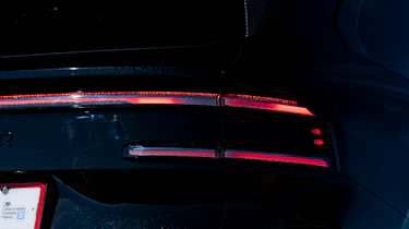 New Zeekr 8X plug-in hybrid - brake light