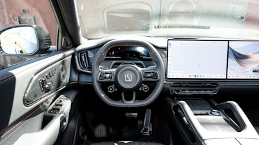New Zeekr 8X plug-in hybrid - front interior