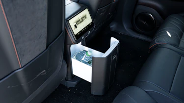 New Zeekr 8X plug-in hybrid - cooler for the rear seats