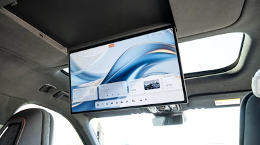 New Zeekr 8X plug-in hybrid - rear infotainment screen