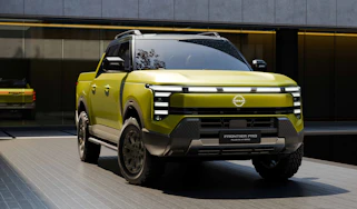 Nissan Frontier Pro hybrid - front end