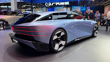 Peugeot Concept 6 - rear angled