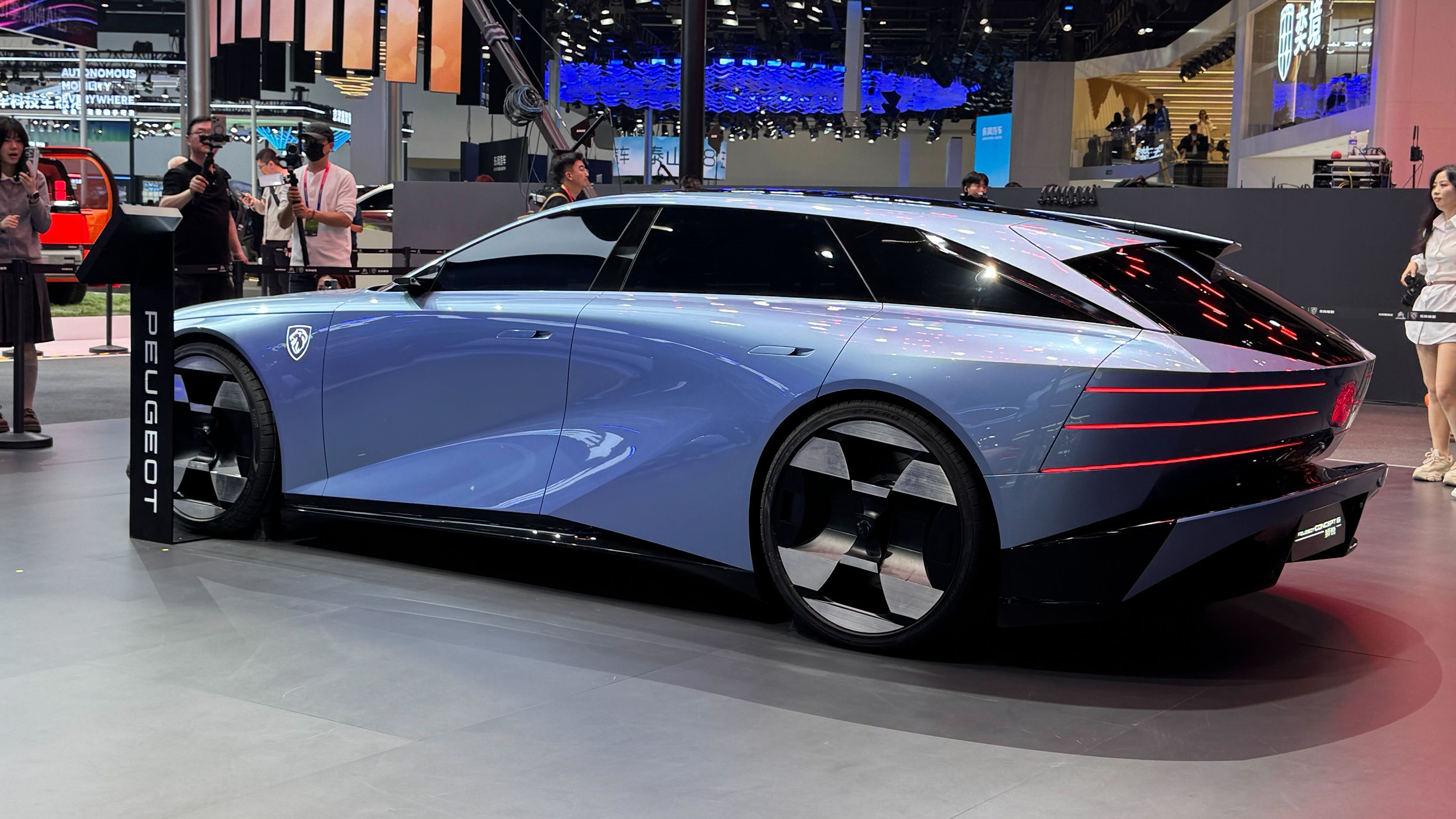 Peugeot Concept 6 - side profile