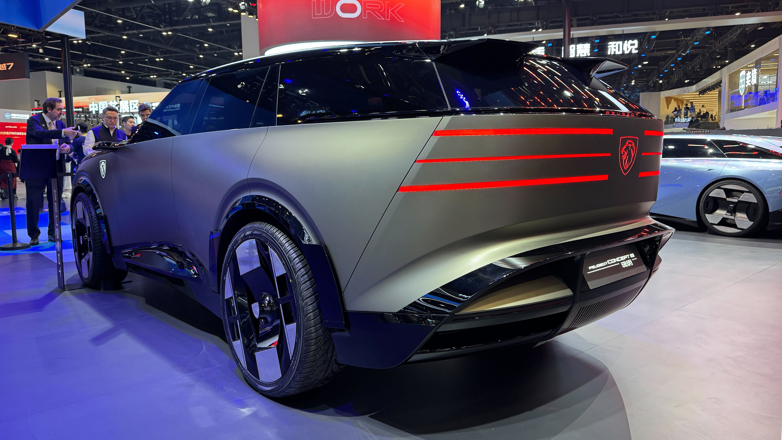 Peugeot Concept 8 - rear angled