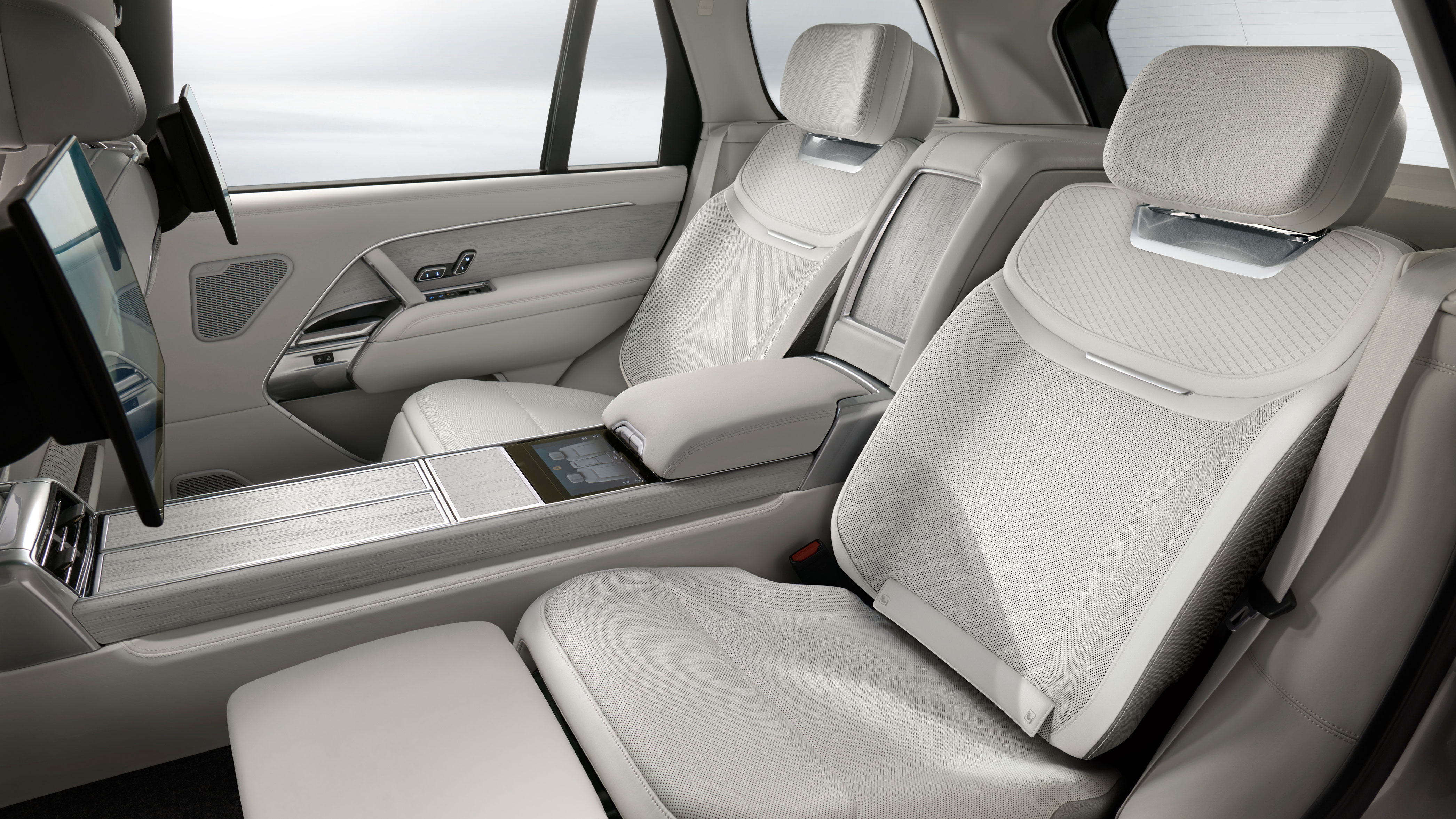 Range Rover SV Ultra - rear seats