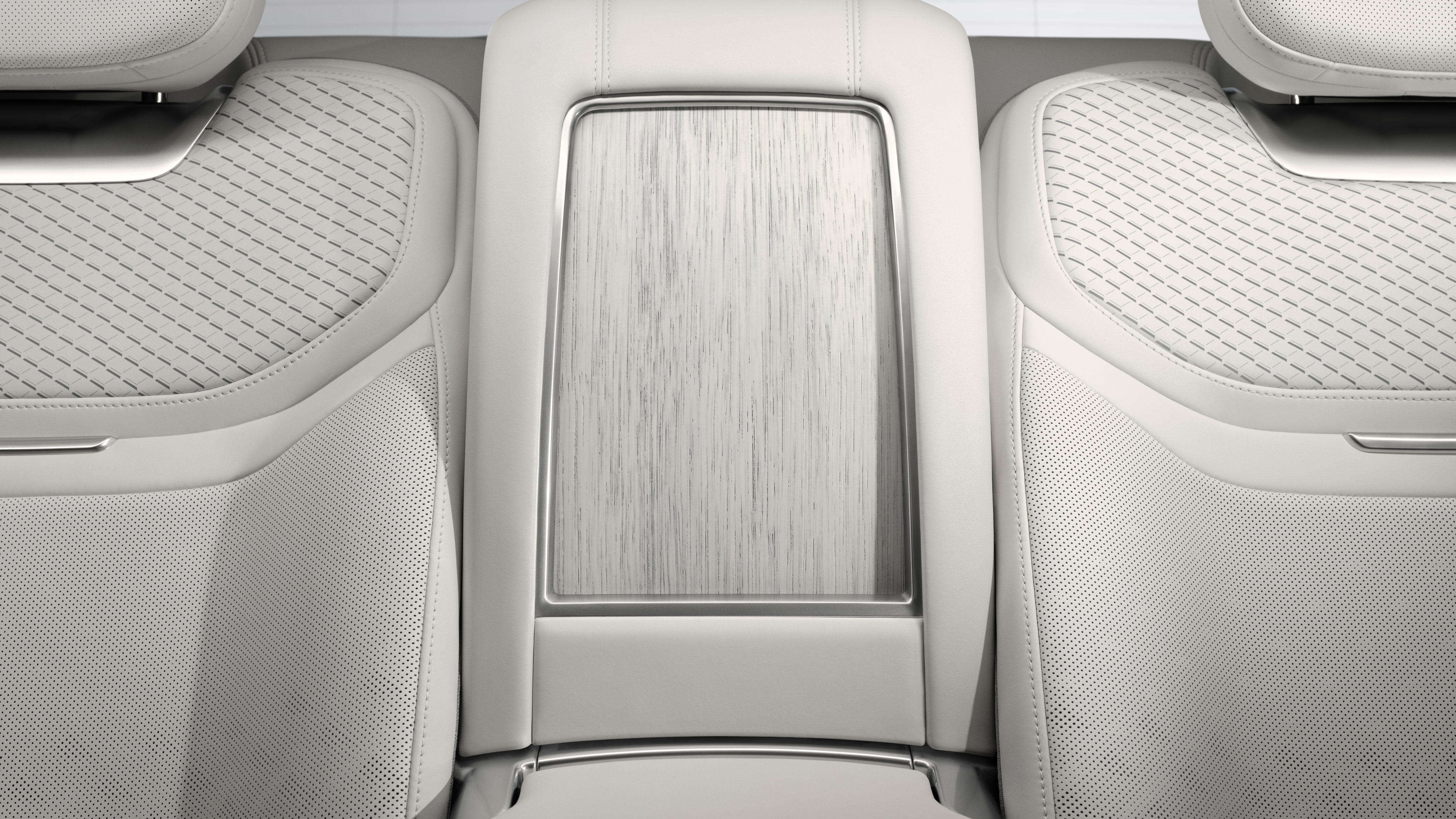 Range Rover SV Ultra - hatch