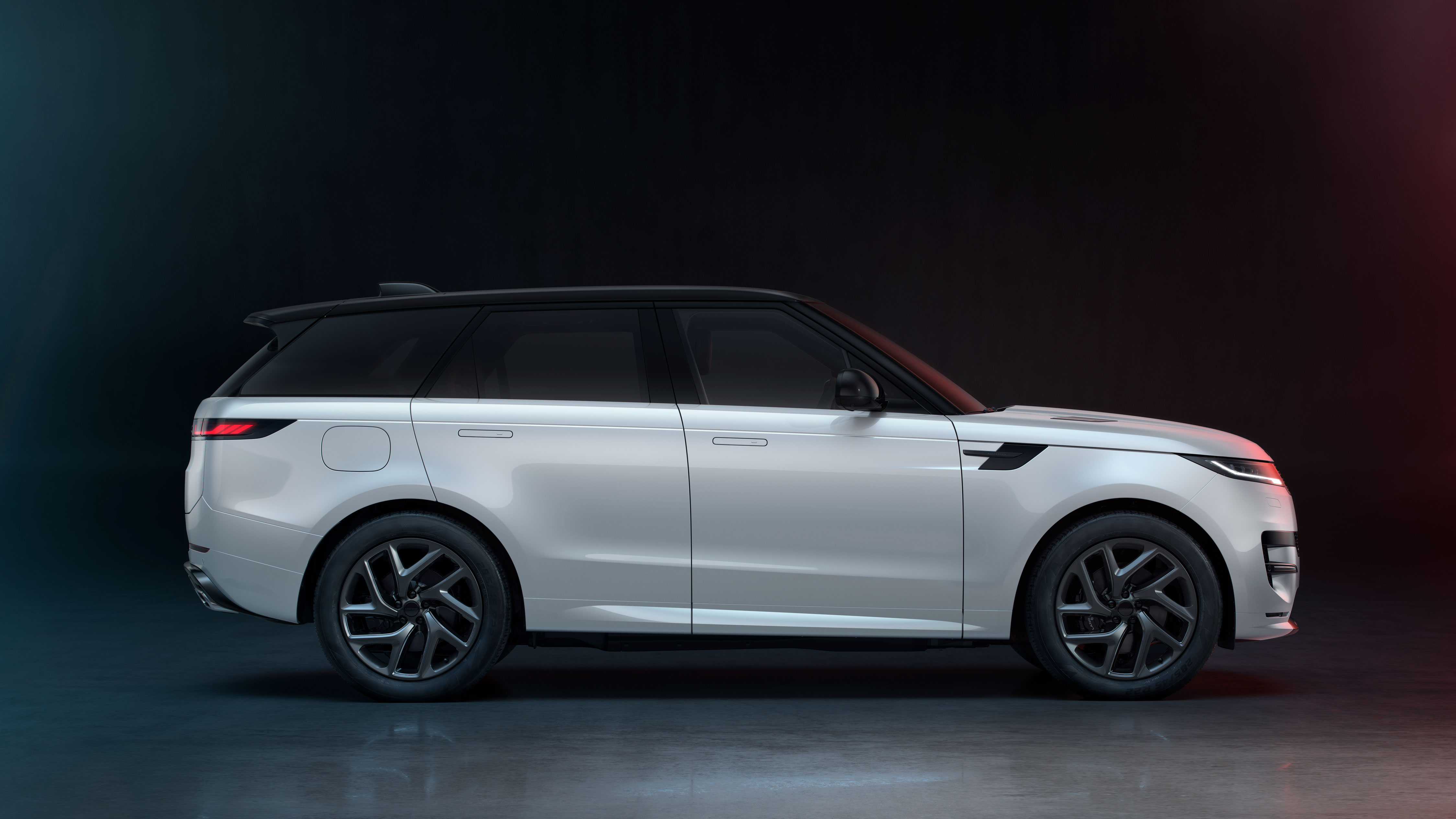 Range Rover Sport Battersea - side