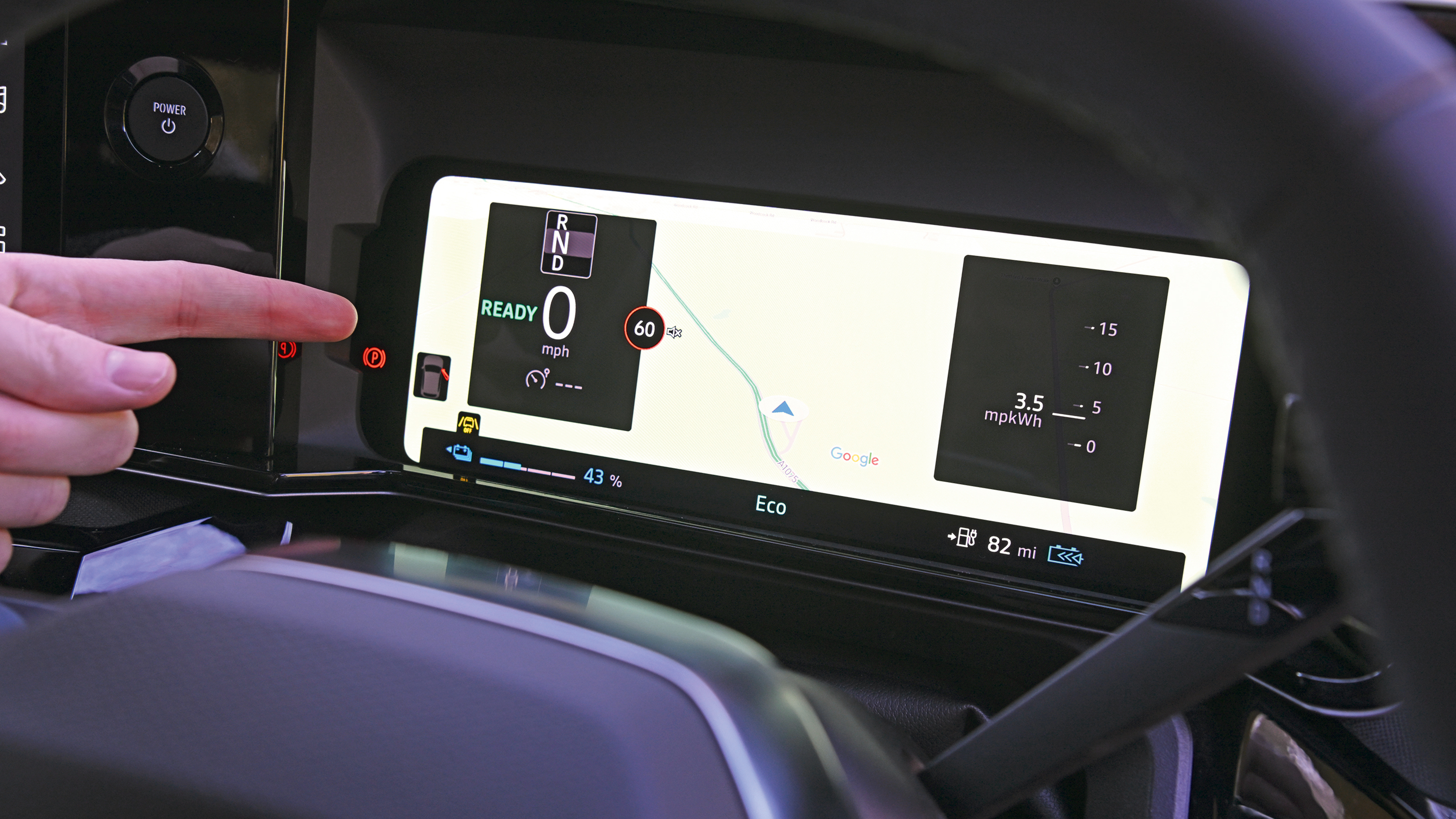 Renault 5 E-Tech Iconic Five - Nissan driver display