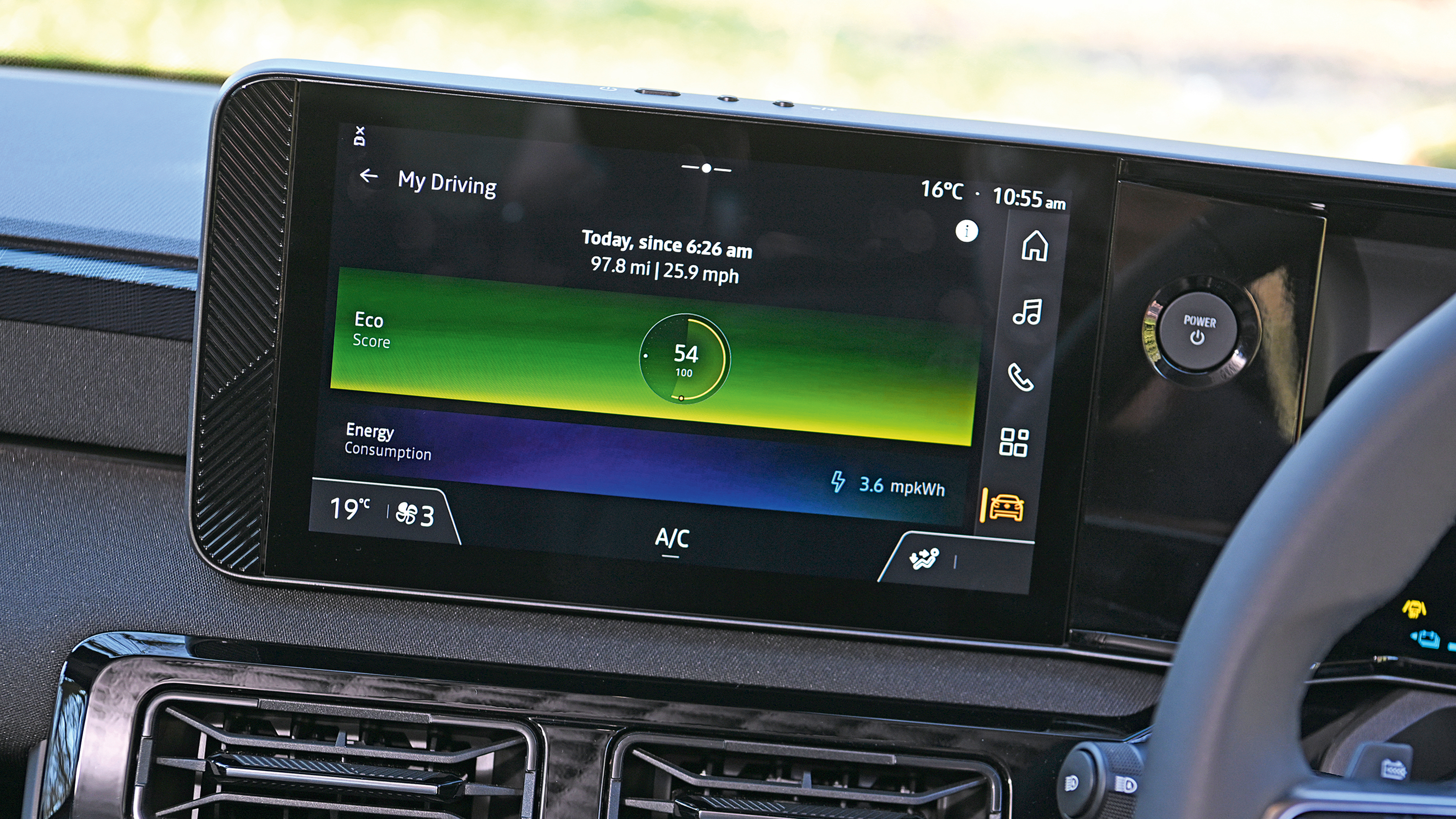 Renault 5 E-Tech Iconic Five - Nissan infotainment