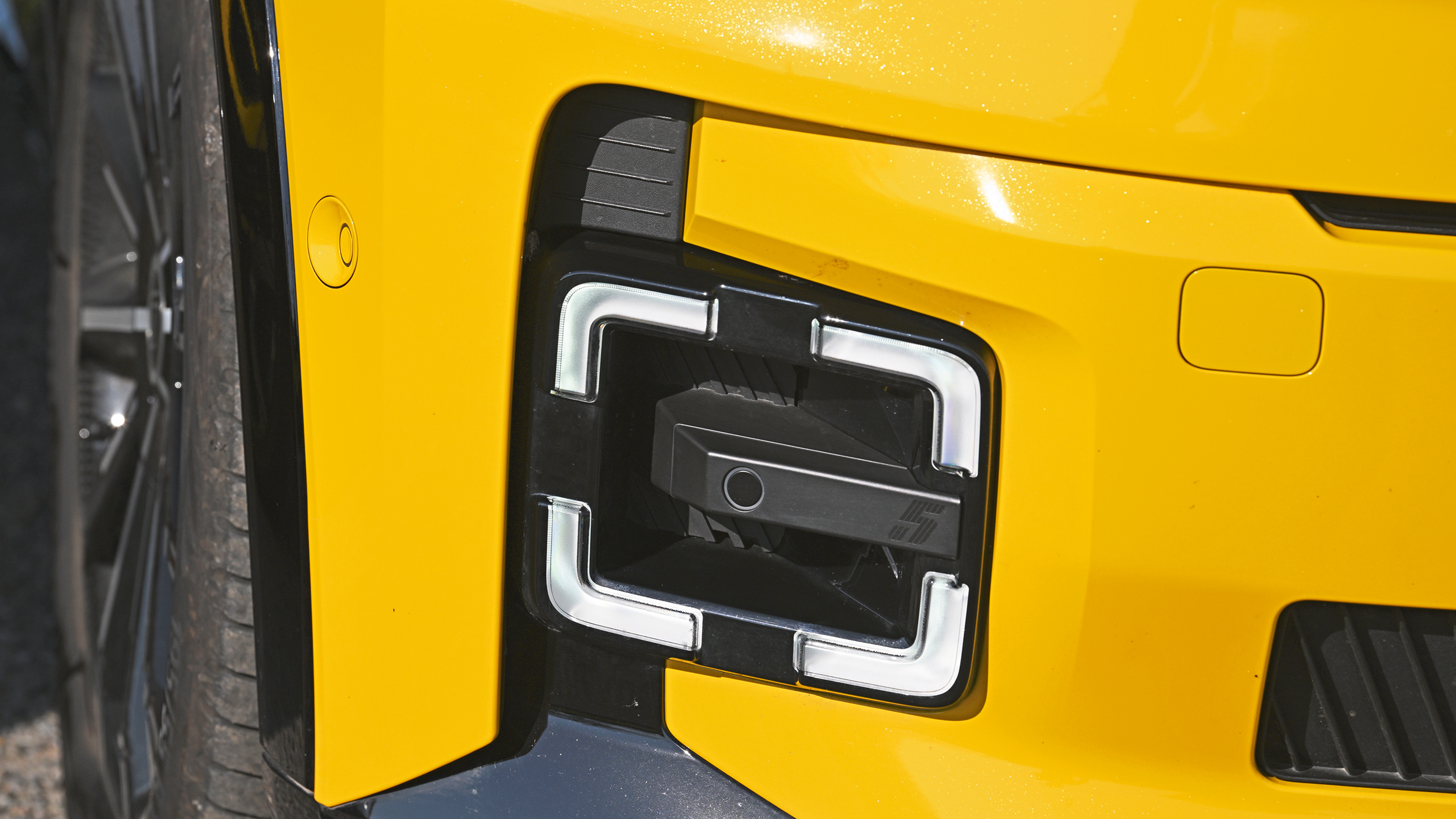 Renault 5 E-Tech Iconic Five - Renault fog light