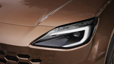 Toyota Yaris Cross facelift - headlight