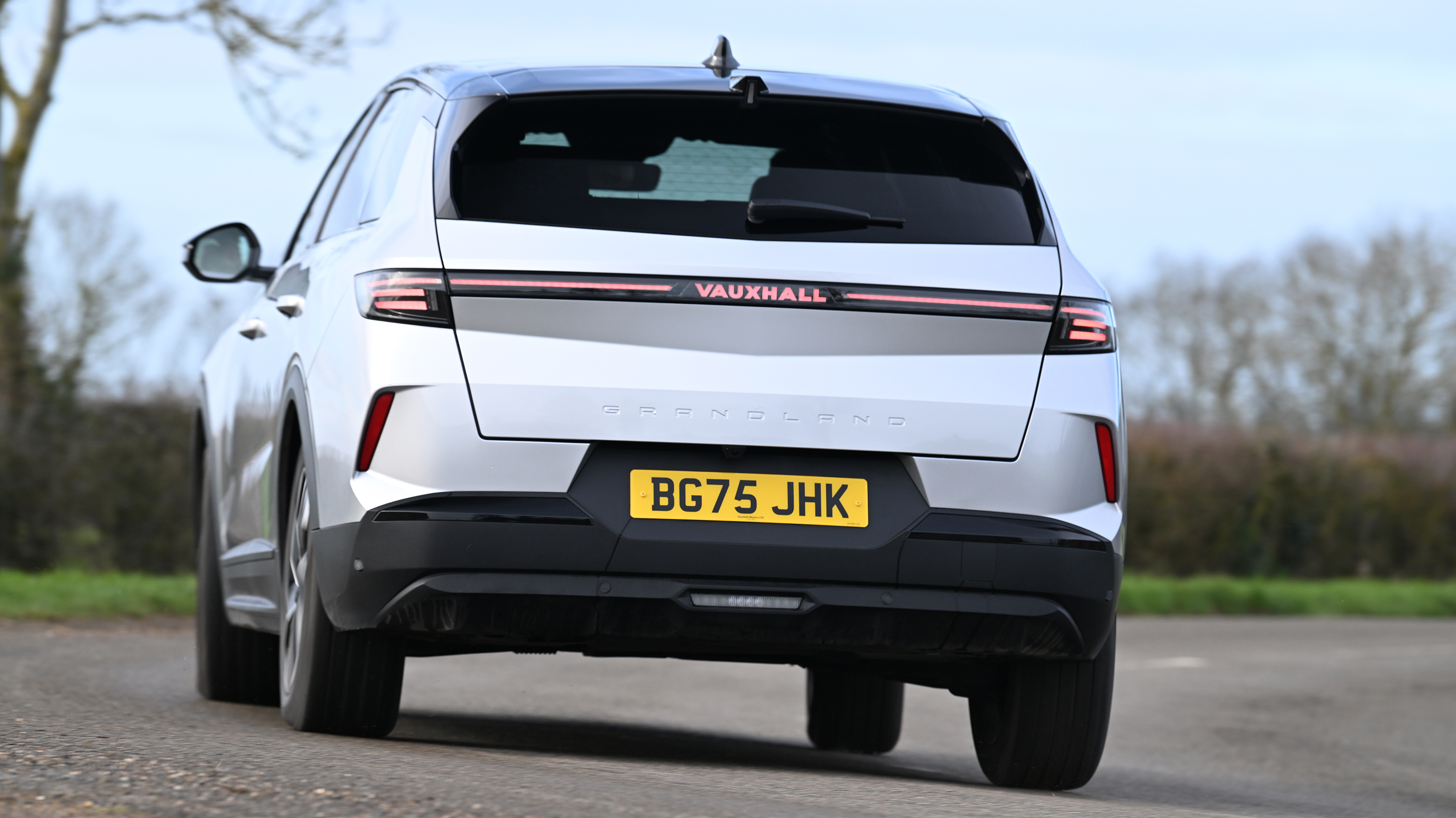 Vauxhall Grandland Hybird - rear cornering 