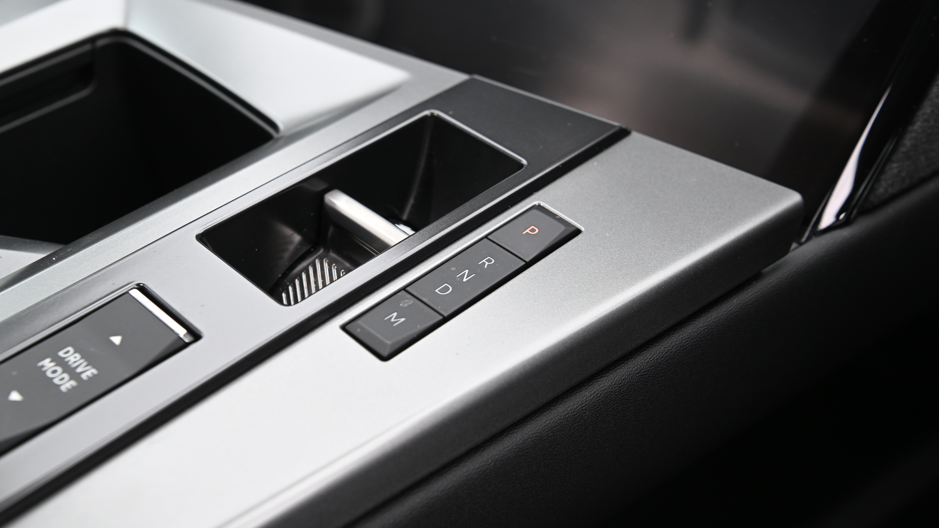 Vauxhall Grandland Hybird - centre console