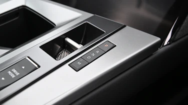 Vauxhall Grandland Hybird - centre console