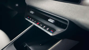 Volkswagen ID Polo - button