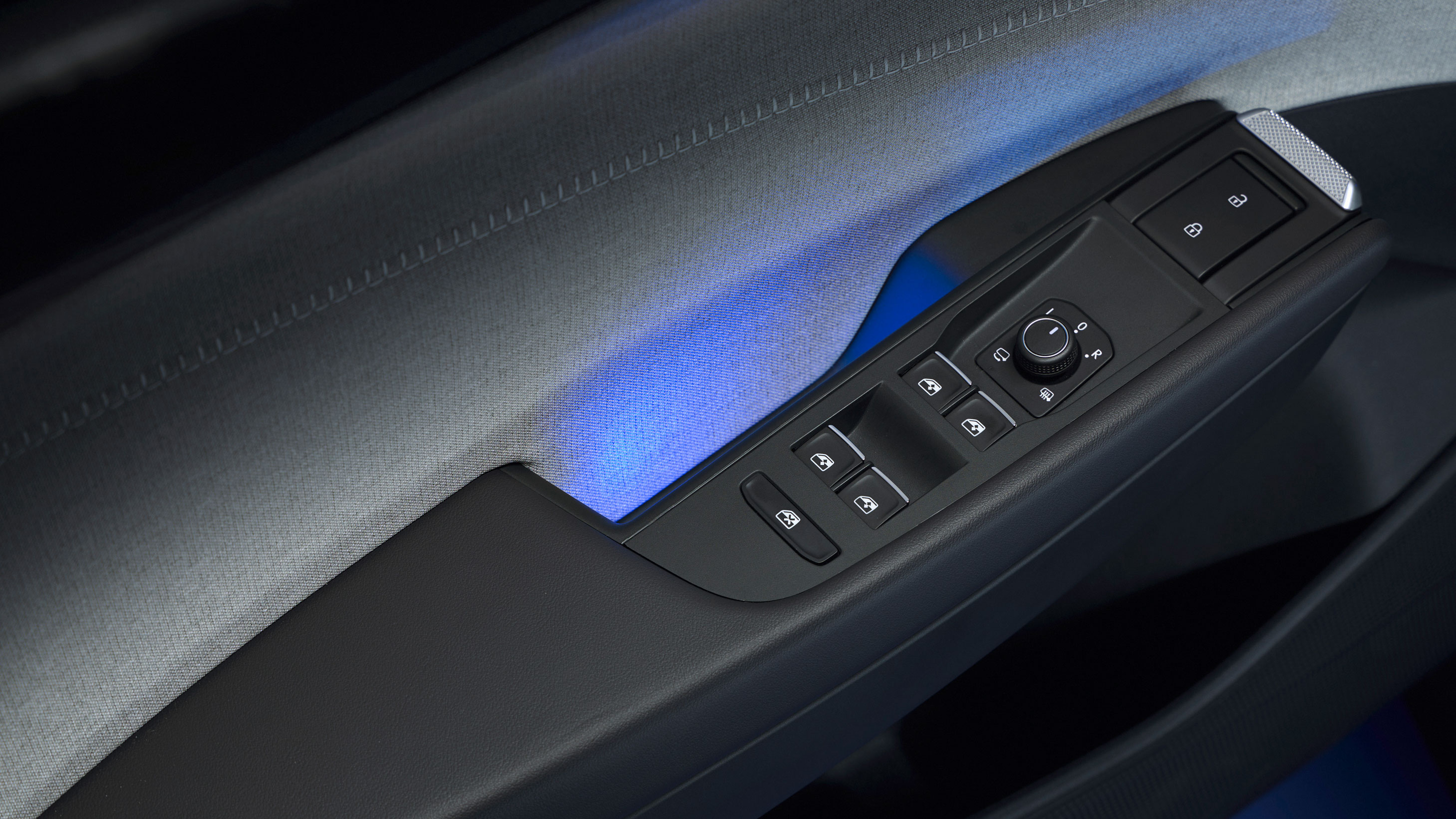 Volkswagen ID Polo - door controls