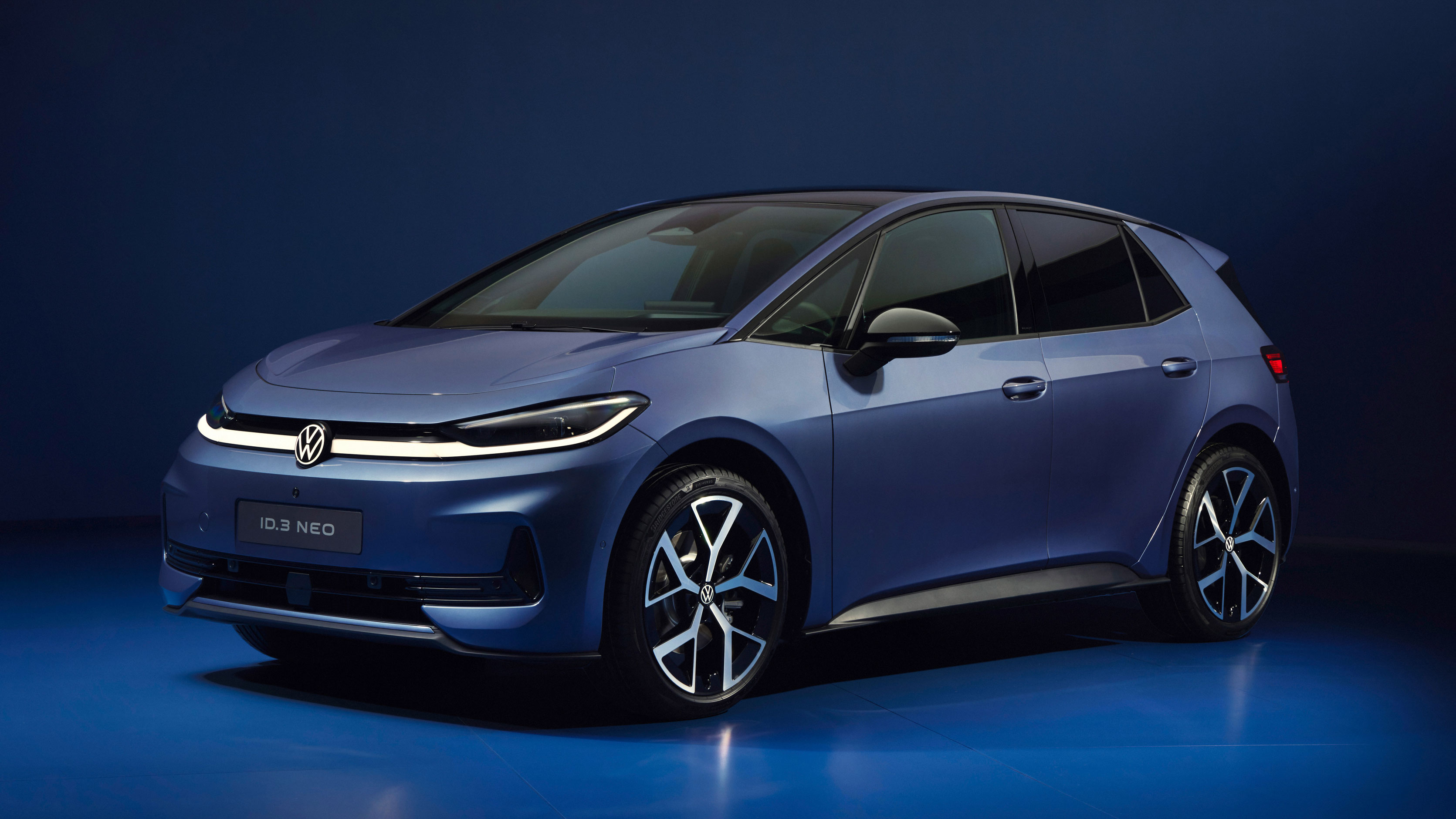 Volkswagen ID.3 Neo - front studio