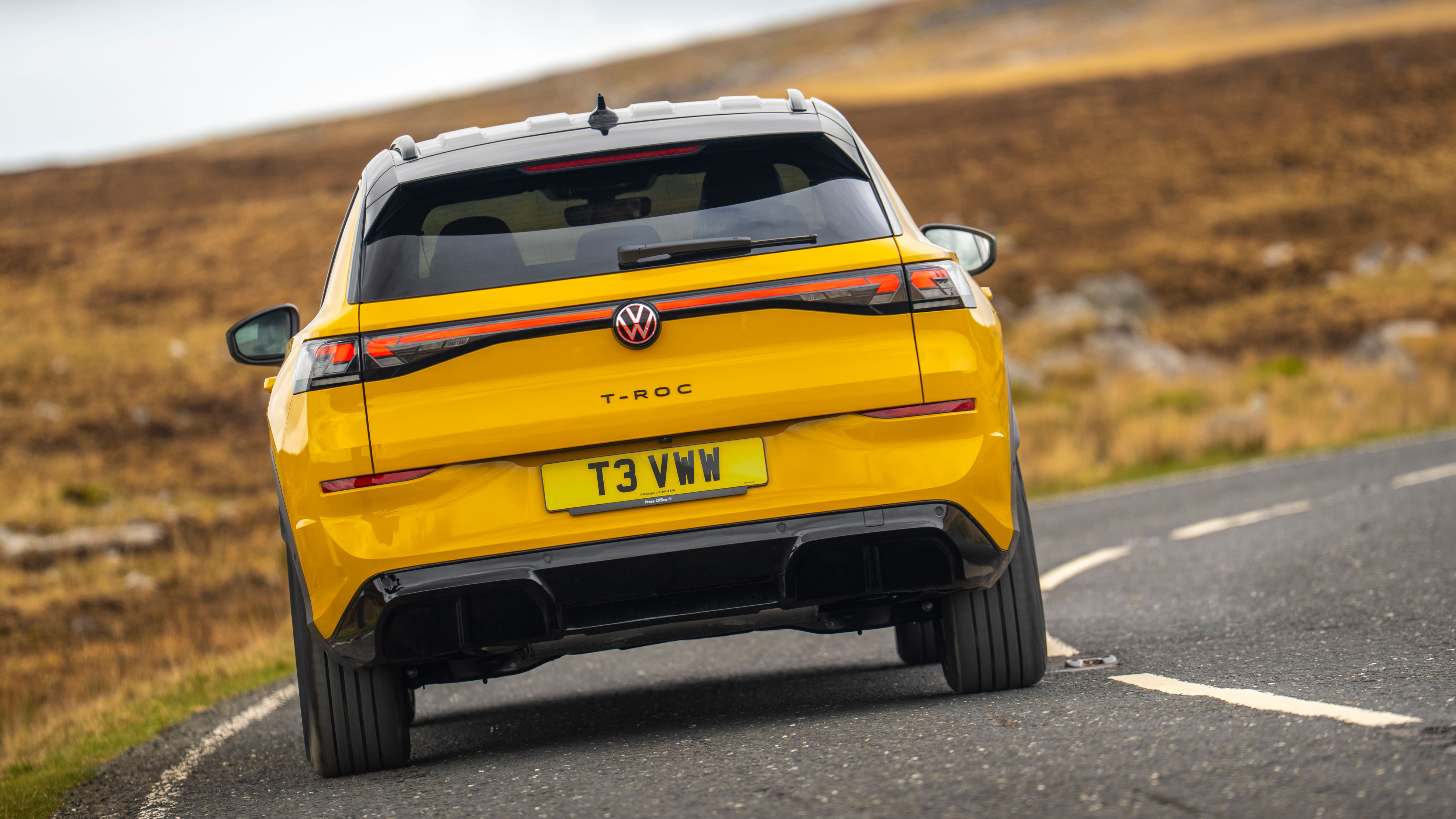 Volkswagen T-Roc R-Line - full rear